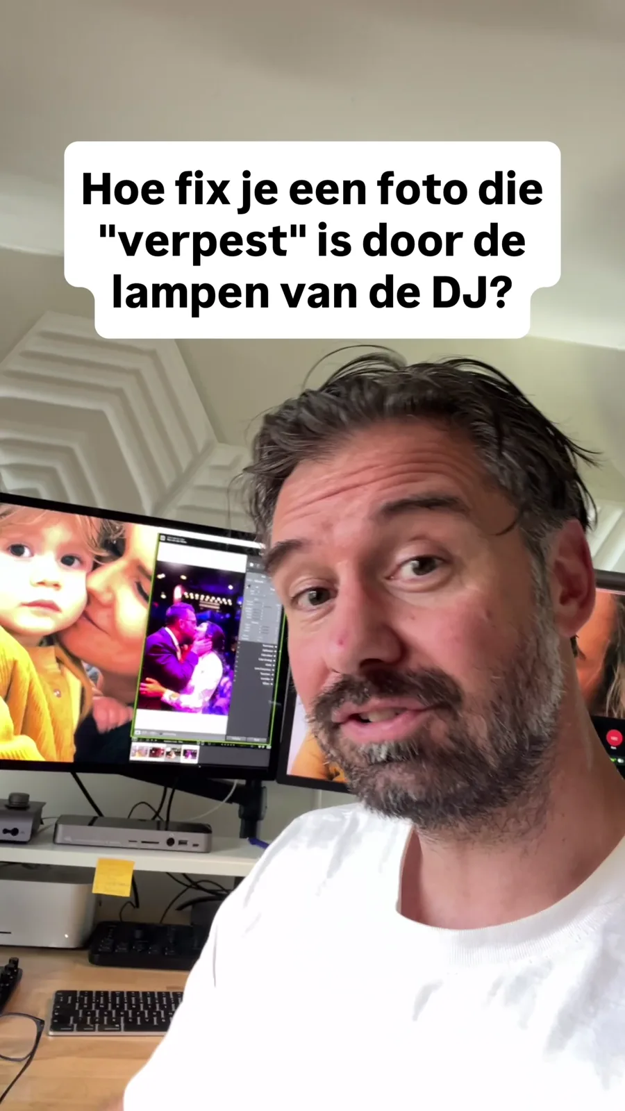 Staand openingsbeeld van Roys Reel over een foto die door DJ-lampen paars is geworden